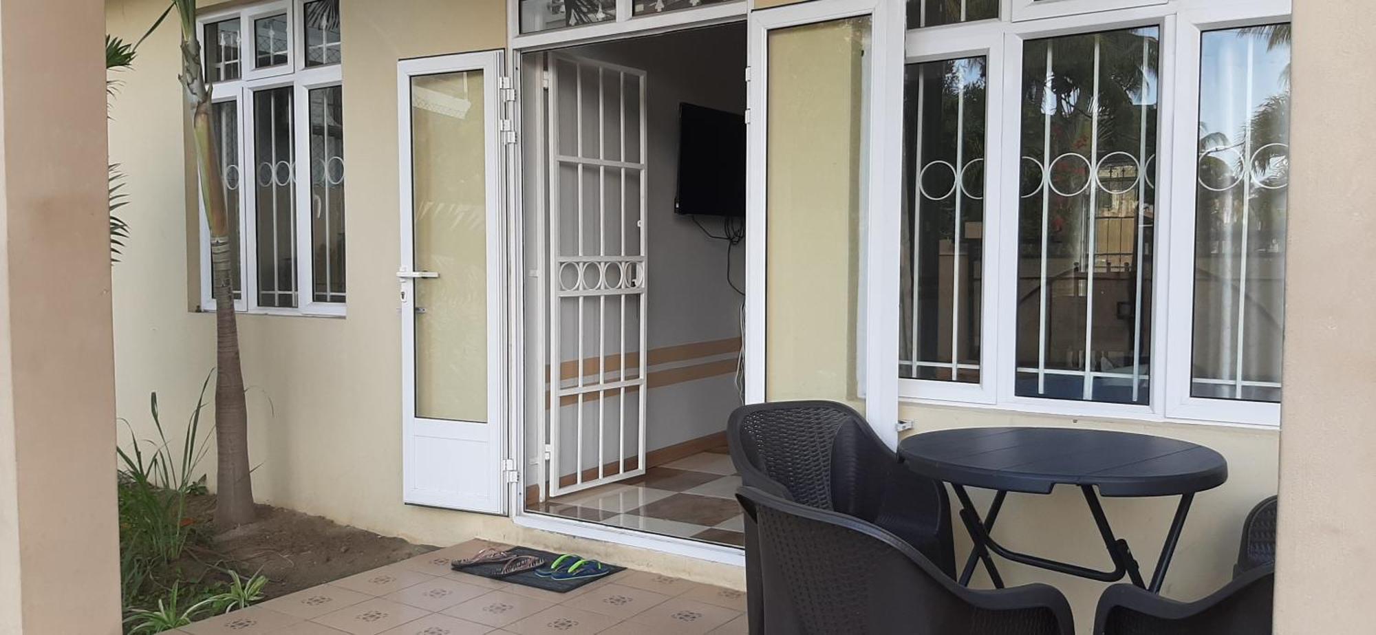Ground Floor Lovely Two Bedrooms Apartment Flic-en-Flacq Εξωτερικό φωτογραφία
